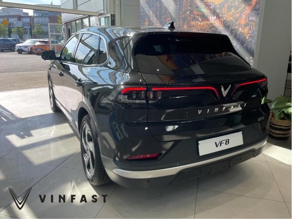 VinFast VF8