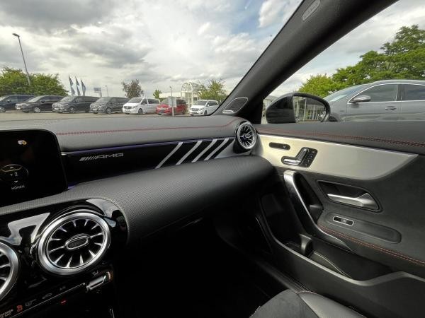 Mercedes-Benz CLA 45 AMG