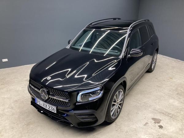 Mercedes-Benz GLB 220